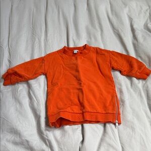 Orange Cos pullover with 2 zippers on the side
Sz 1-2 years